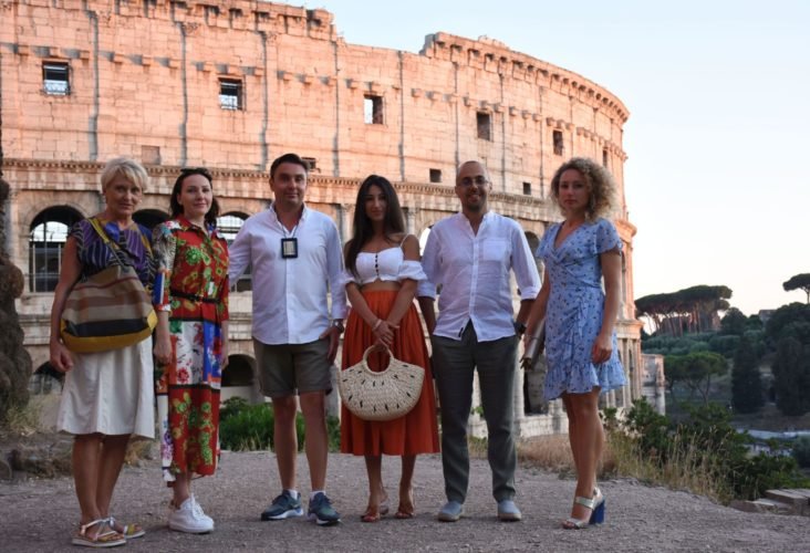 Фото Sightseeing tour of Rome by car