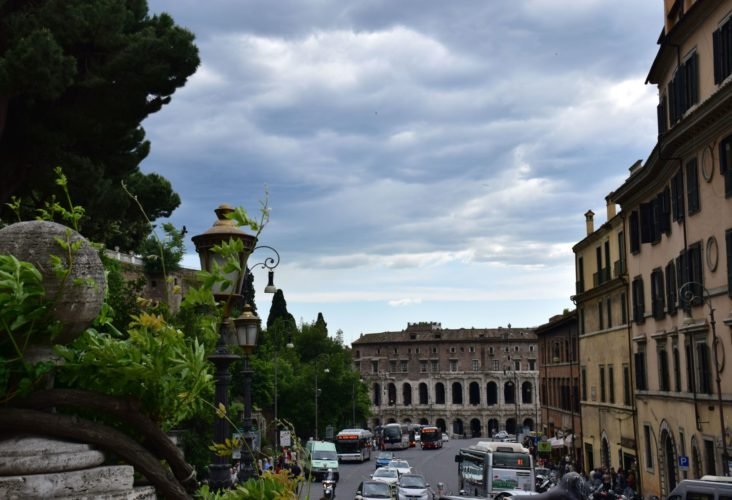 Фото Sightseeing tour of Rome by car
